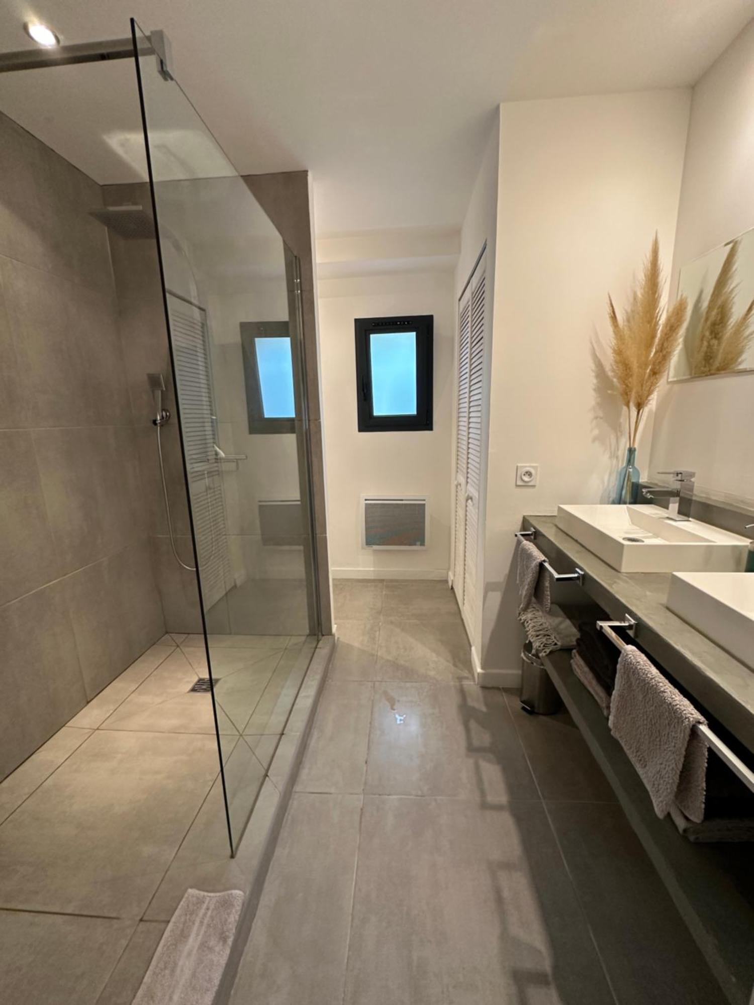 Maison Contemporaine Avec Piscine Privee Chauffee, Entre Plages Et Provence, Borne 11 Kw Istres Kültér fotó