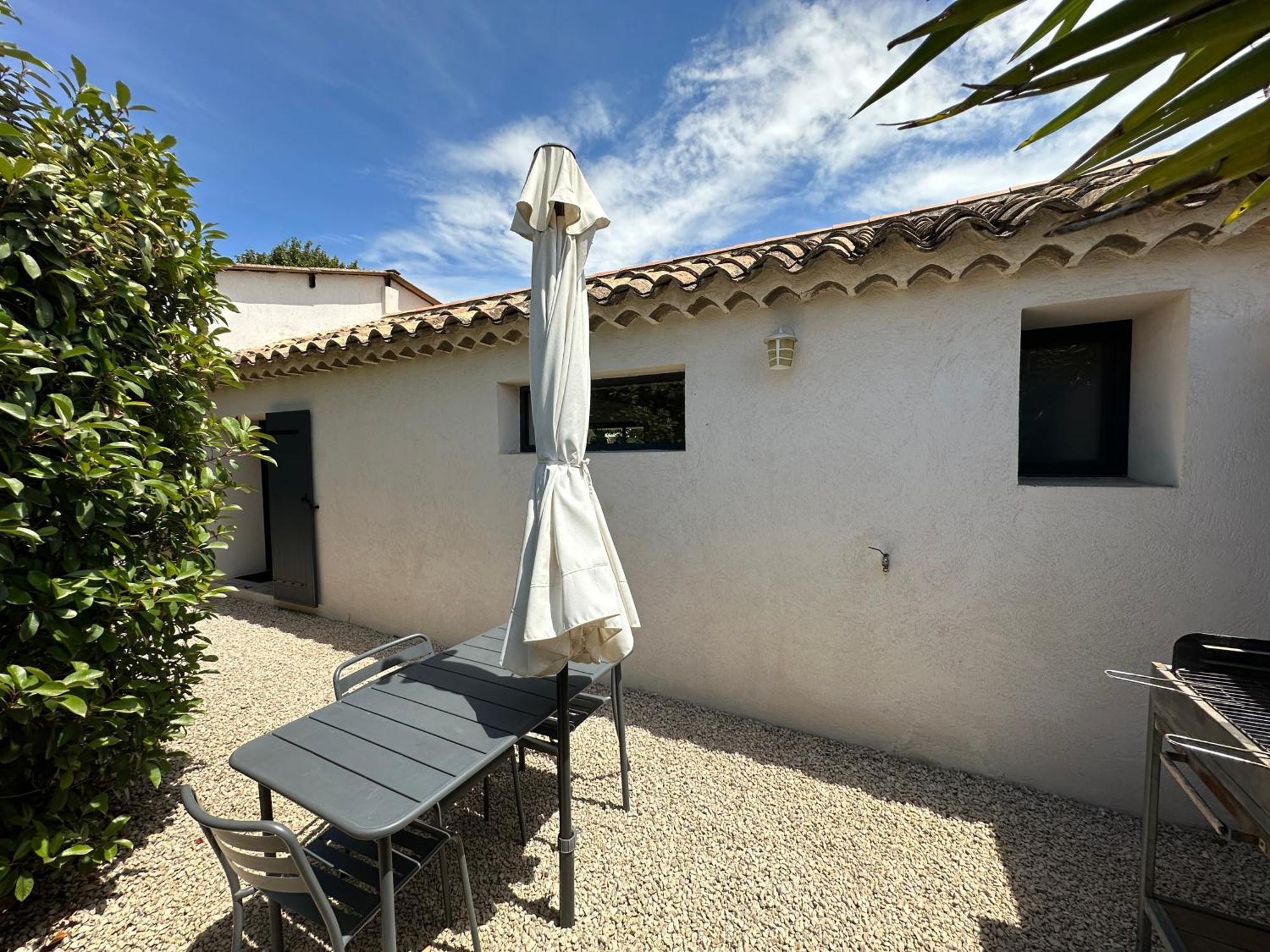 Maison Contemporaine Avec Piscine Privee Chauffee, Entre Plages Et Provence, Borne 11 Kw Istres Kültér fotó