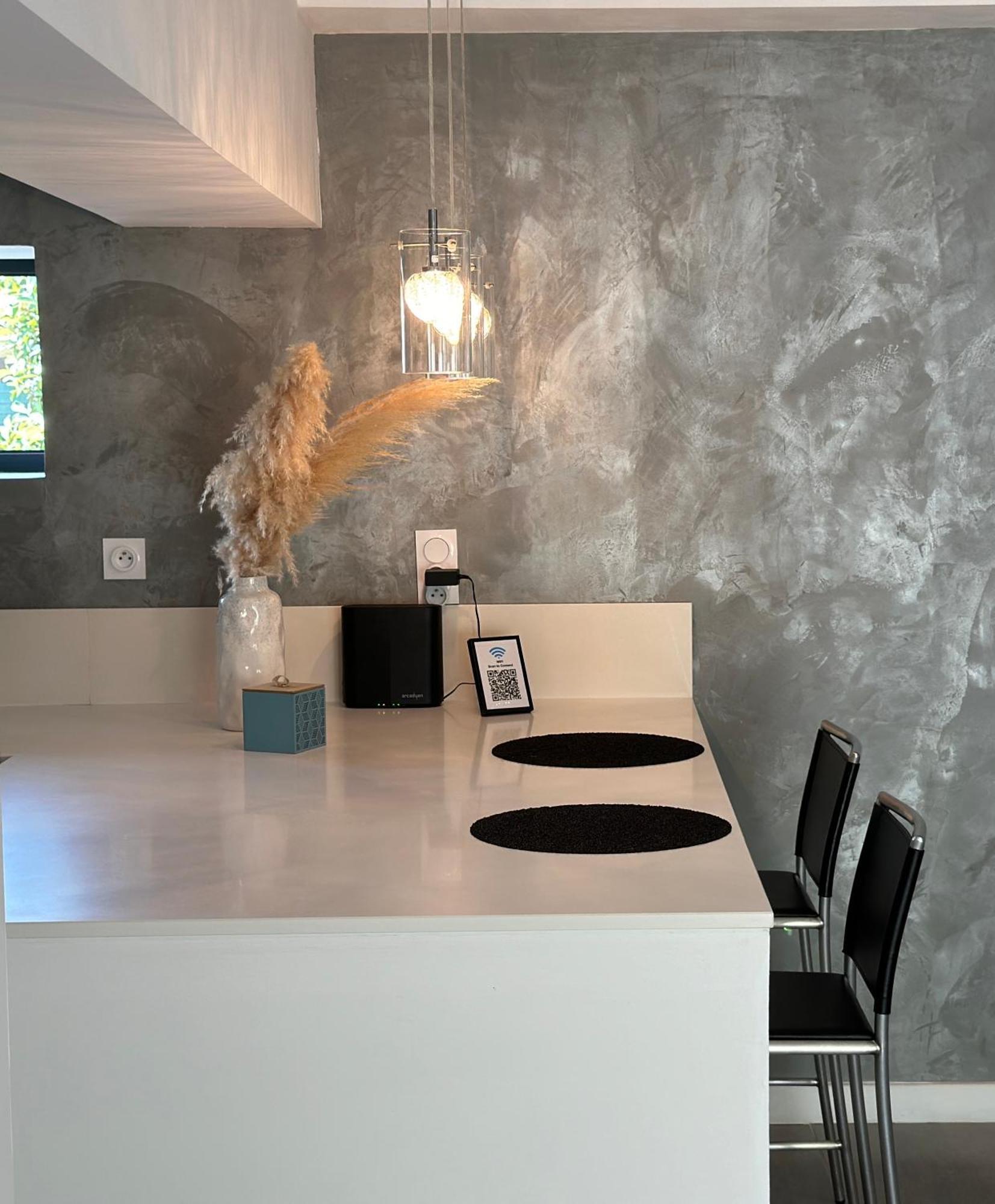 Maison Contemporaine Avec Piscine Privee Chauffee, Entre Plages Et Provence, Borne 11 Kw Istres Kültér fotó